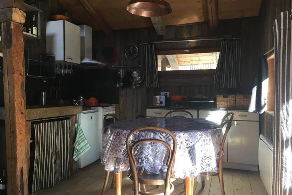 La Cabane De L'Homme Tranquille Le Tretien 外观 照片