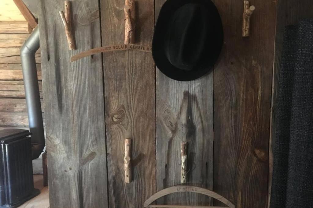 La Cabane De L'Homme Tranquille Le Tretien 外观 照片